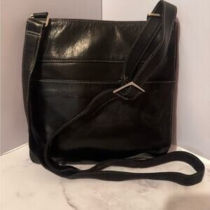 Perlina Sleek Black Crossbody Bag